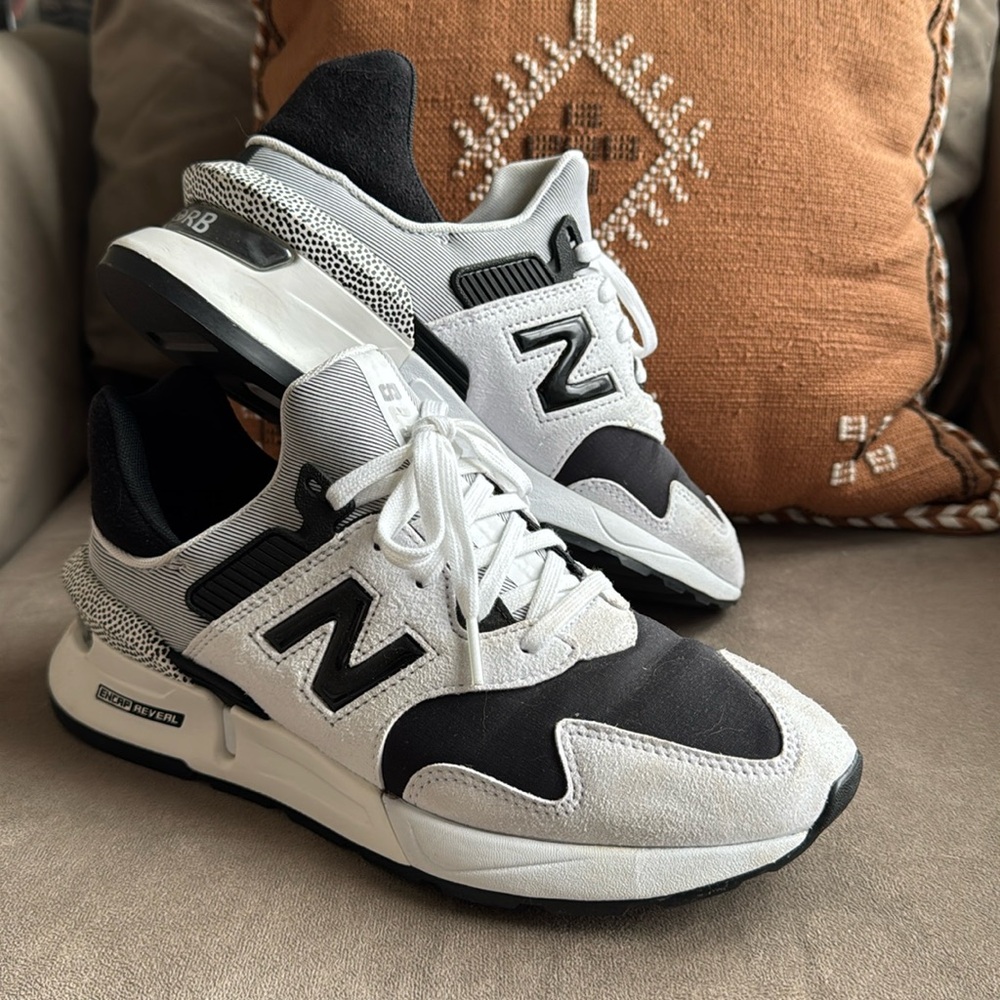 New Balance White and Black Women's Sneakers